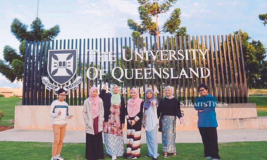 Malaysian engineering students studying at the University of Queensland, Australia.