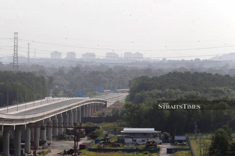 The Malaysian Meteorological Department (MetMalaysia) has issued a continuous rain warning in Johor and the east coast states of Pahang, Kelantan and Terengganu until Jan 22. -NSTP/NUR AISYAH MAZALAN