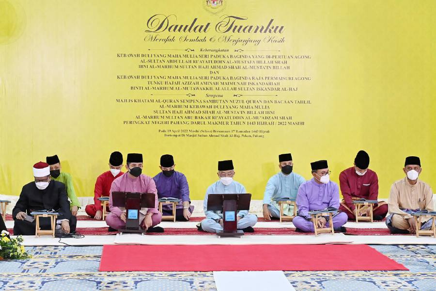 King Queen Attend Khatam Al Quran Event Tahlil Recital New Straits Times Malaysia General