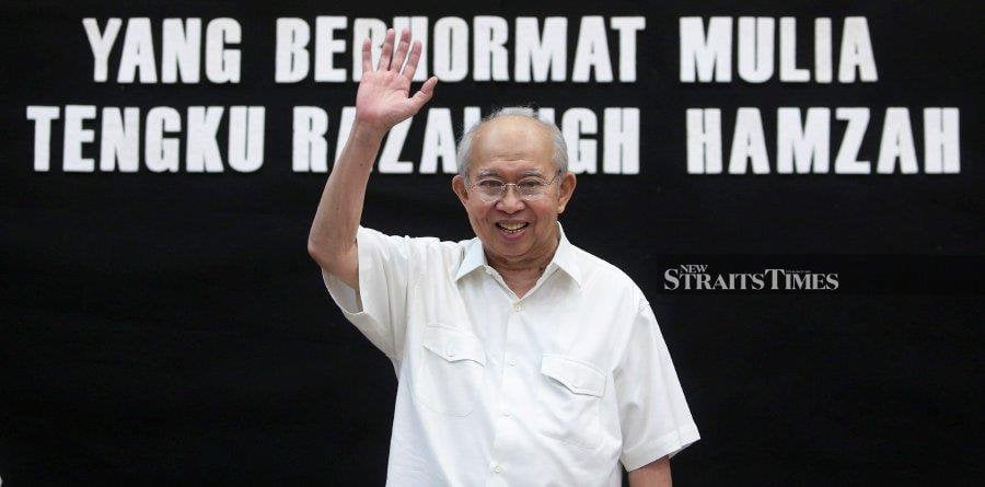 Tengku Razaleigh Hamzah says Umno must recognise the need for change by allowing new and young leaders to helm the top leadership of the party. - NSTP file pic