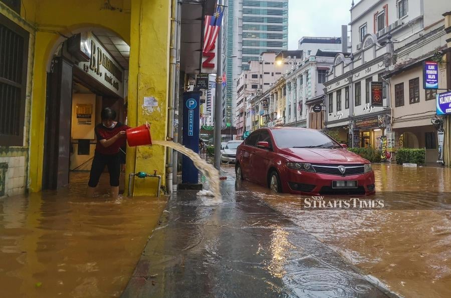 KL residents threaten to sue City Hall and Shahidan over flood ...