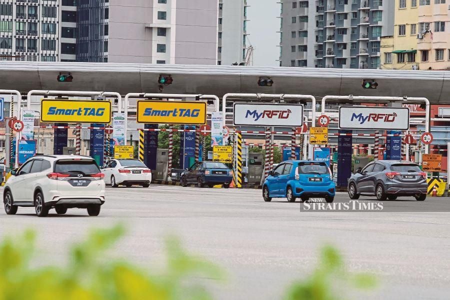 There will be free toll for two days from Saturday to Sunday for highway users in conjunction with Deepavali. - NSTP/ASYRAF HAMZAH