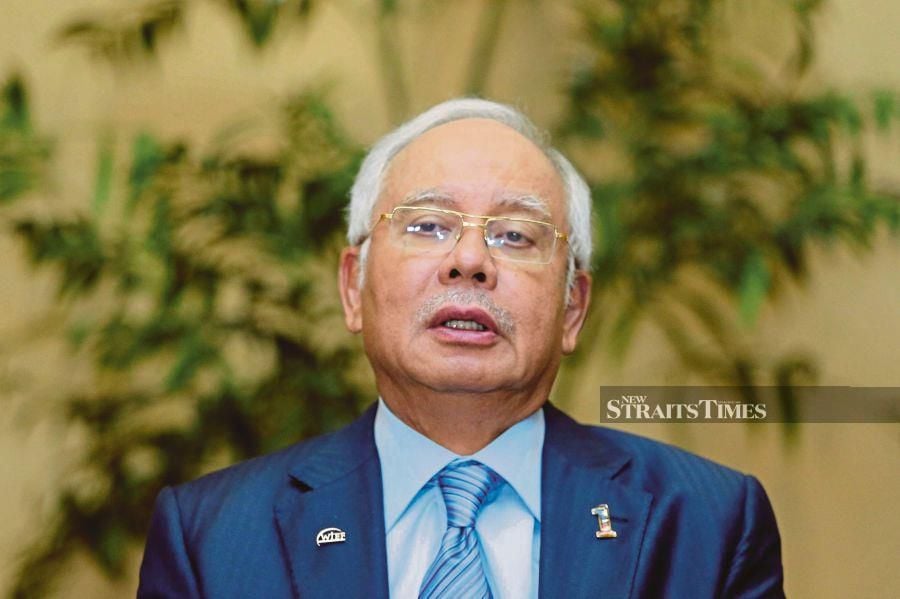 Malaysian income and salaries grew the most during the era of Datuk Seri Najib Razak, claims the Facebook page belonging to the former Prime Minister. - NSTP/AIZUDDIN SAAD