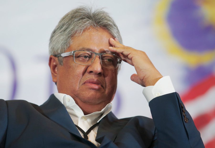 Outspoken politician Datuk Zaid Ibrahim has hit out at Malay parties which remained silent on an announcement by the DAP leadership that they had two Ministers in waiting. (File pix)