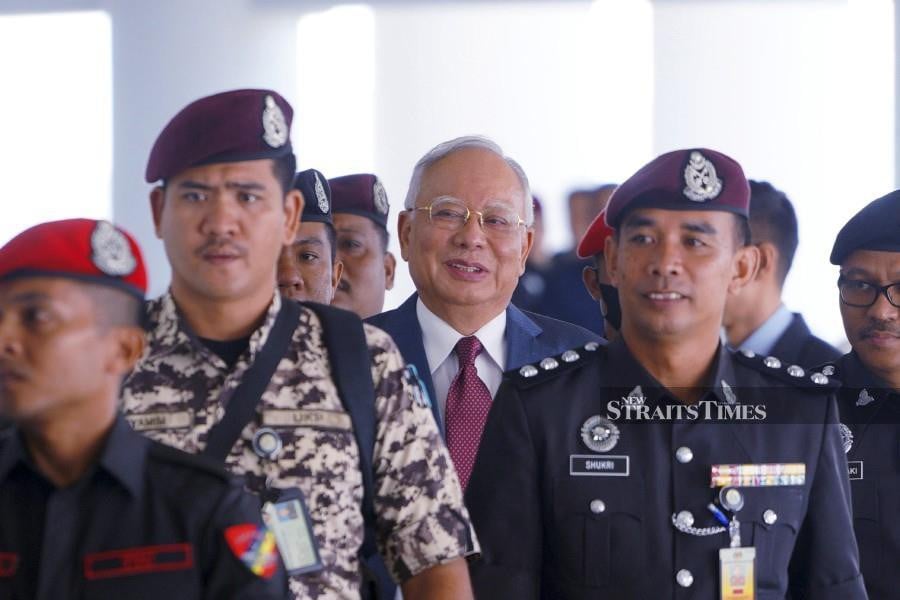 Loo also agreed with Shafee’s contention that it was not the duty of former prime minister Datuk Seri Najib Razak to ascertain that PSI was an authentic company registered in Saudi Arabia. - NSTP/FARHAN RAZAK