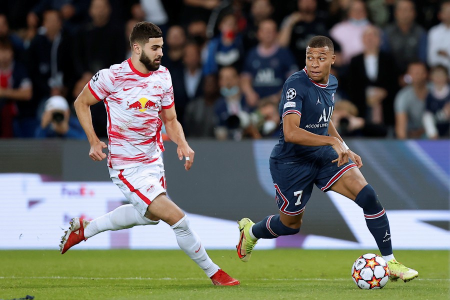 Paris Saint Germain's Kylian Mbappe (R) and Leipzig's Josko Gvardiol (L) in action during the UEFA Champions League group A soccer match between Paris Saint-Germain (PSG) and RB Leipzig in Paris, France. - EPA pic