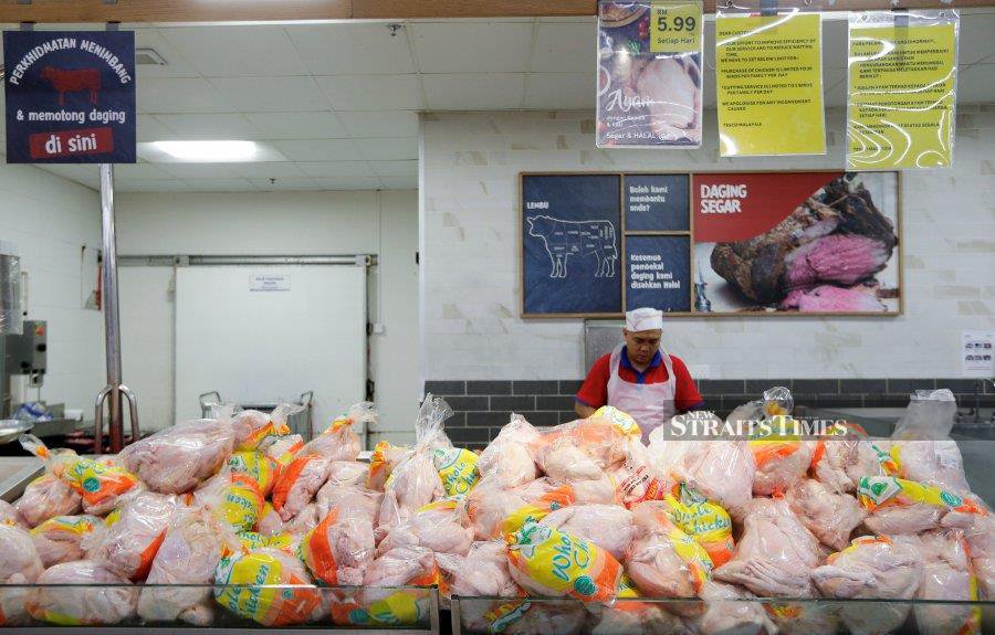 The government has allowed companies to import frozen whole chicken from this month to February next year, said the Agriculture and Food Industries Ministry today. - NSTP file pic