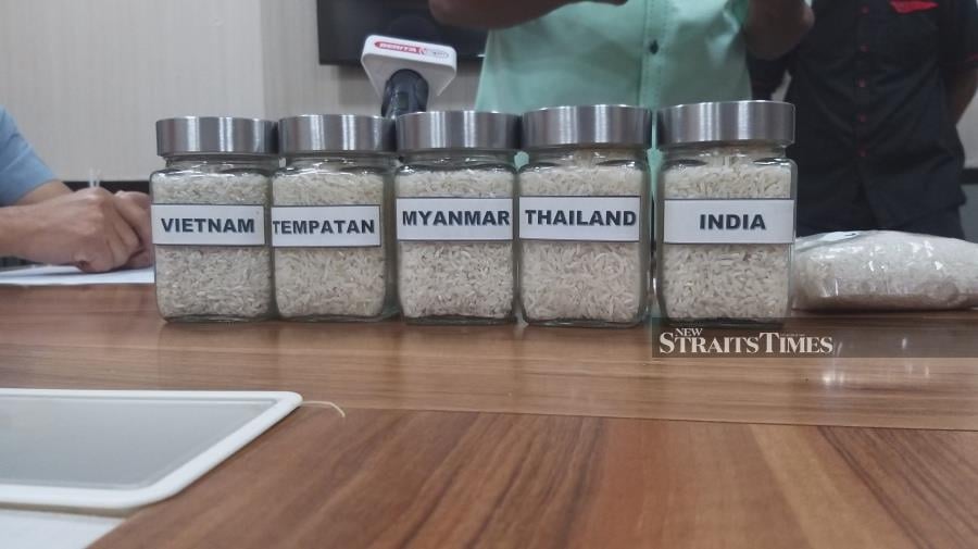 The Coalition of Rice Millers Malaysia is calling for the Agriculture and Food Security Ministry to come up with a single grade for white rice regardless of locally produced or imported grains. - NSTP/Aizat Sharif