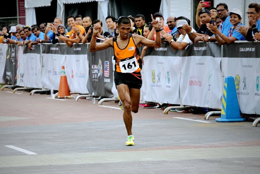 Kl2017 Muhaizar Bags First Marathon Medal For Malaysia In 44 Years