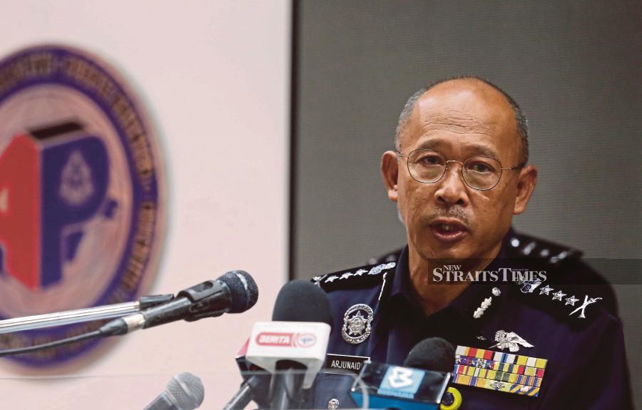 Selangor police chief Datuk Arjunaidi Mohamed said there had been a rise in MyKad related false reports from Jan to April this year, whereby 108 cases had been investigated. - NSTP File Pix