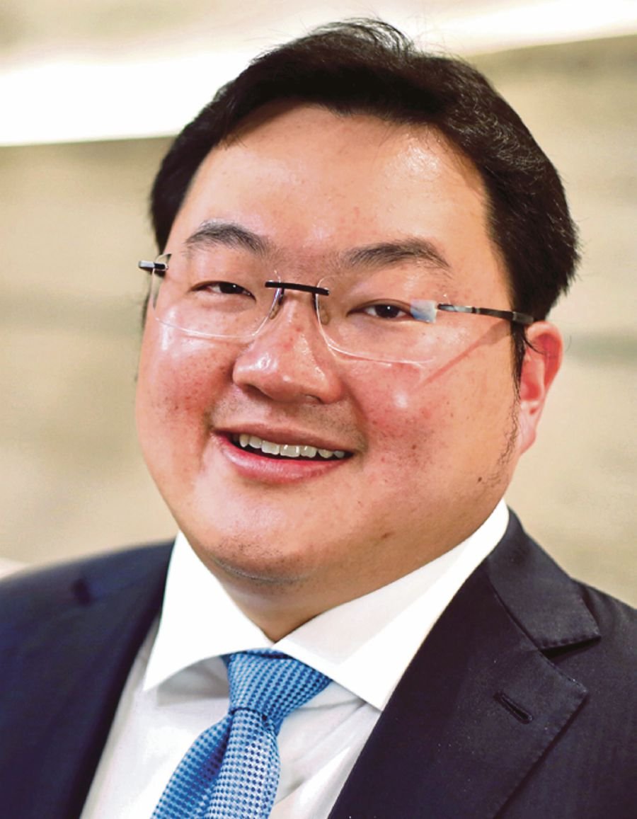 KUALA LUMPUR The United States Department of Justice has entered into a confidential agreement with fugitive financier Low Taek Jho, better known as Jho Low, in an effort to reach a global settlement and bring the extensive asset forfeiture efforts linked to the tainted 1Malaysia Development Bhd (1MDB) to a final chapter, reports said. — FILE PIC