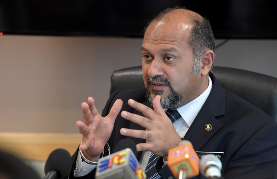  Gobind Singh Deo replied that he does not have a problem with providing a platform for the debate to be aired live on RTM. Bernama Photo 