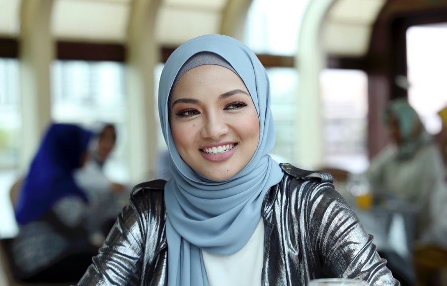 #Showbiz: Have Neelofa and Hans Isaac rekindled their ...