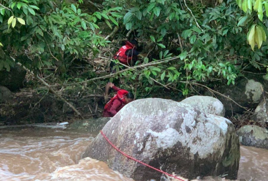 Two drown in water surge at Kuala Kubu Bharu waterfall  New Straits