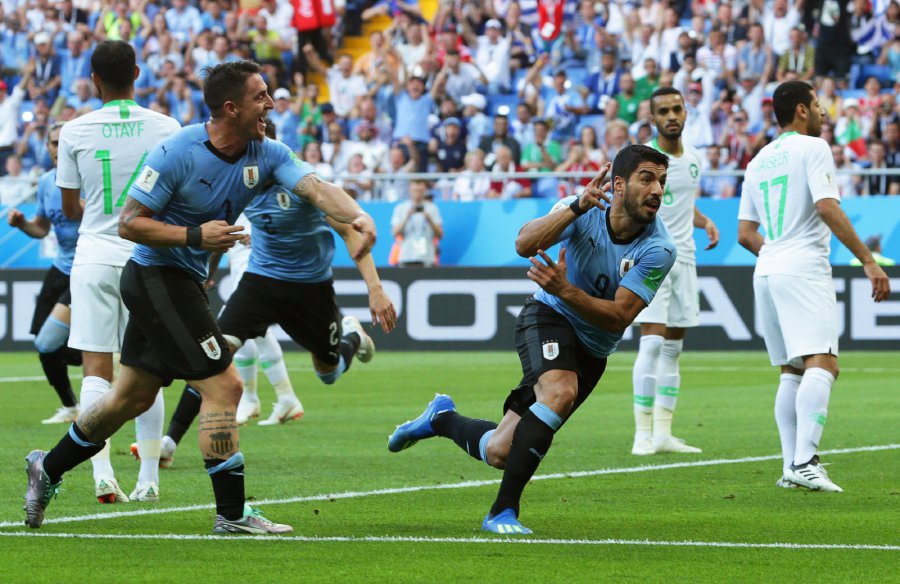 Luis Suarez makes history with winner over Saudi Arabia as Uruguay