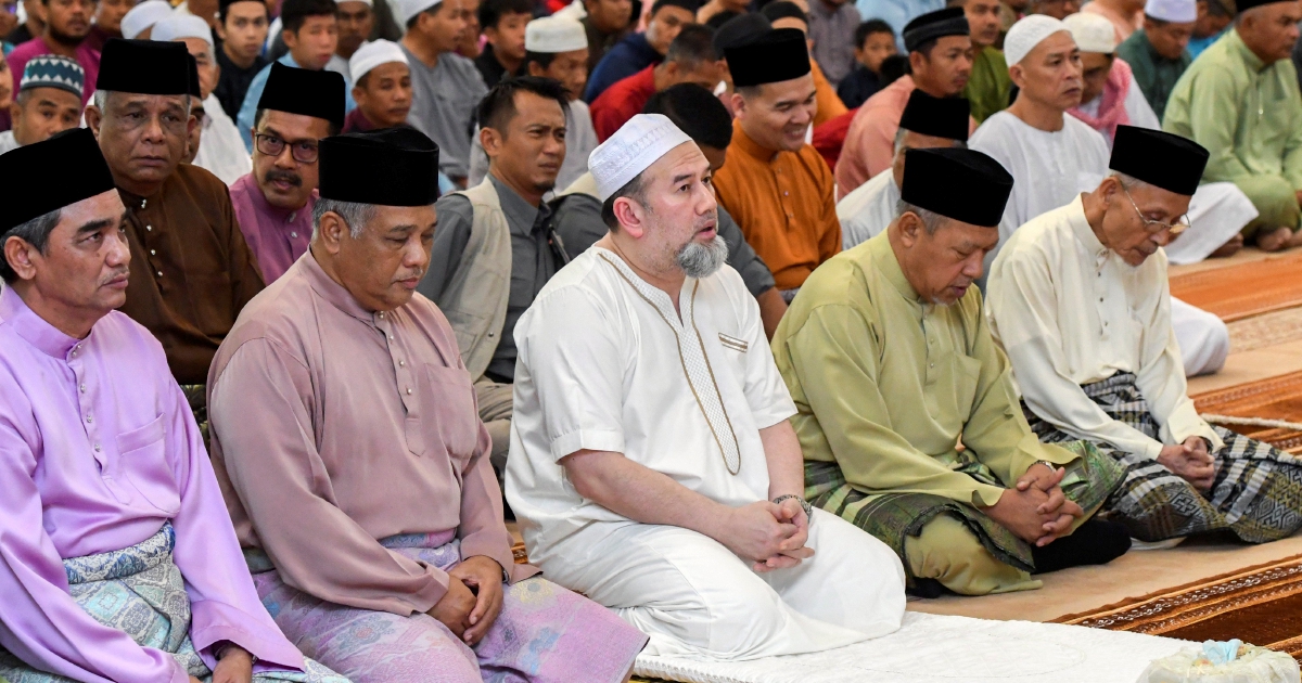 Muslims celebrate Aidiladha in peace, moderation | New Straits Times