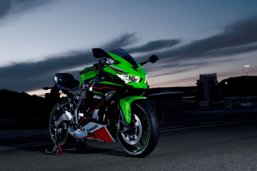 Zx250r deals 4 cylinder