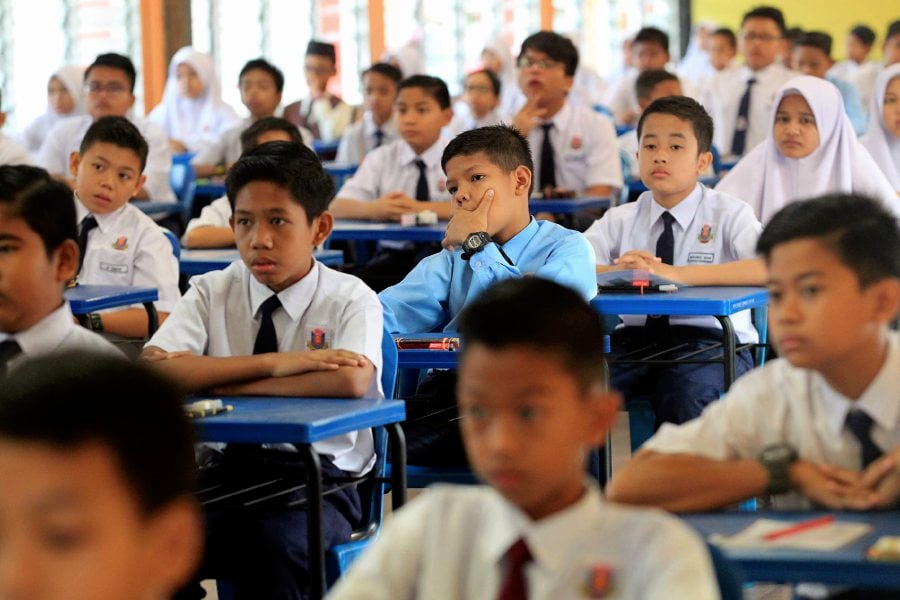 The Ujian Penilaian Sekolah Rendah (UPSR) results are expected to be out on Thursday with students to receive four reports in total. File pic by MOHD AZREN JAMALUDIN.