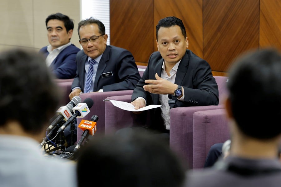 Nik Nazmi: Govt will not increase electricity tariff until year end ...