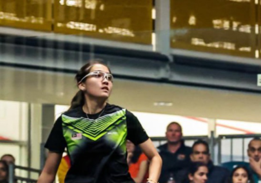 Aira Azman in action the World Junior Squash Championships in Melbourne today. - NSTP file pic