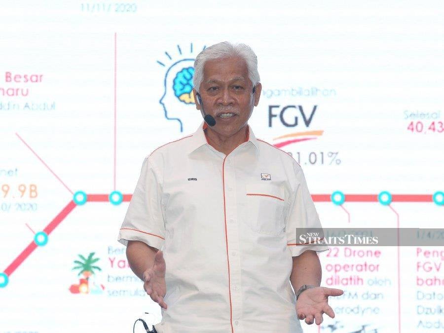 Its chairman Tan Sri Idris Jusoh said this was because Felda had in 2021 waived a significant portion of its settlers’ loans, amounting to RM8.3 billion, from a total of RM12.1 billion. -NSTP file pic