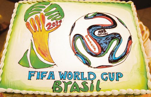 fondant #cakedecorating #fifa #fifa23 #18th #birthday #cake | TikTok