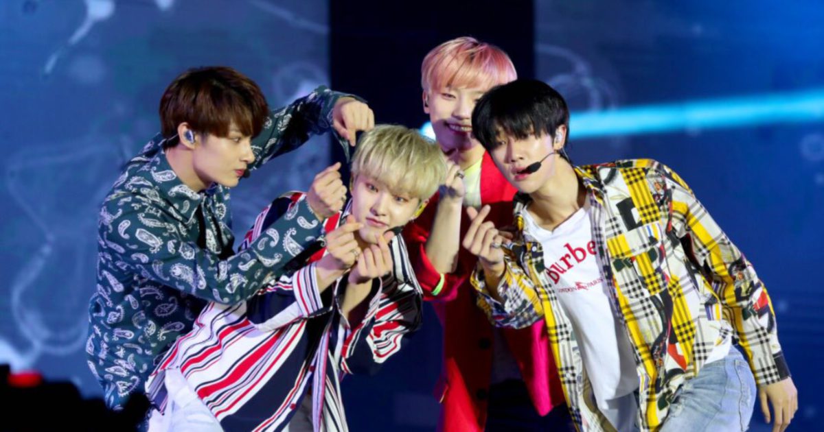 Showbiz K Pop Group Seventeen Thrills Malaysian Fans With 3 Hour