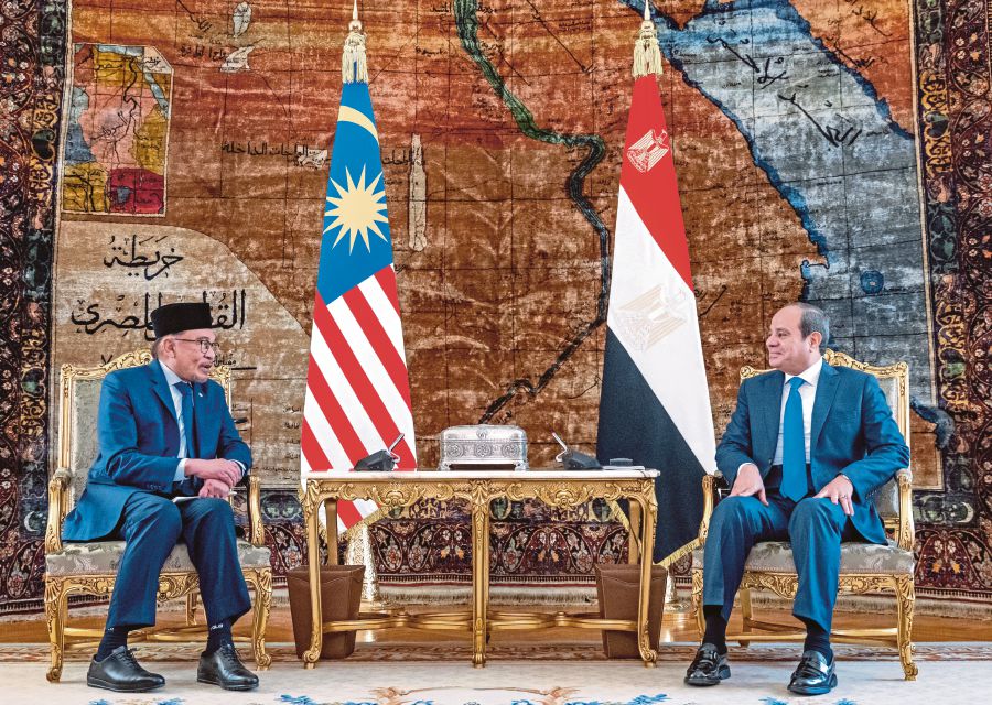 Prime Minister Datuk Seri Anwar Ibrahim (left) during a meeting with President Abdel Fattah El-Sisi of Eygpt at the Al-Ittihadiya Palace, recently. - BERNAMA pic
