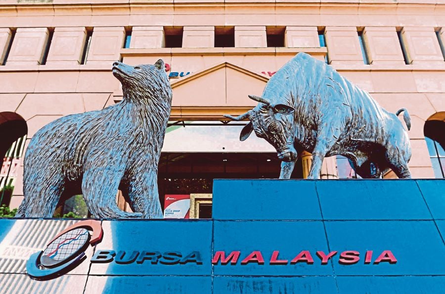 SPI Asset Management managing partner Stephen Innes said today was a relatively quiet day as investors were caught in the thrall of Chinese New Year break.  NSTP/ZULFADHLI ZULKIFLI.