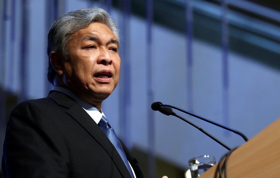 (File pix) Datuk Seri Dr Ahmad Zahid Hamidi said Malaysia confirms its commitment to the Paris Agreement under the United Nations Framework Convention on Climate Change (UNFCCC). (NSTP/MOHAMAD SHAHRIL BADRI SAALI)