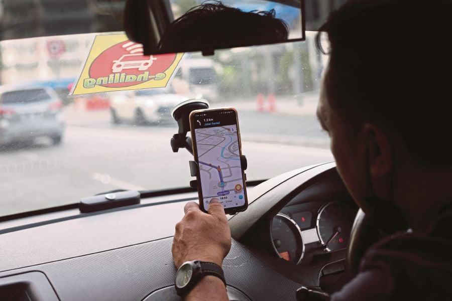 Malaysian eHailing Alliances chief activist Jose Rizal hopes more e-hailing drivers and customers will speak up when they face harassment. - NSTP file pic