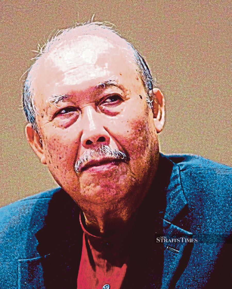 Professor Datuk Salleh Buang