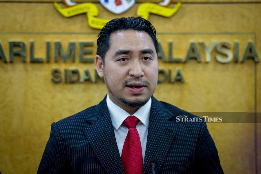Bersatu Youth chief and Machang member of parliament Wan Ahmad Fayhsal Wan Ahmad Kamal maintains his stand that Malaysia Airports Holdings Bhd shares should not be sold to a company linked to BlackRock. NSTP file pic