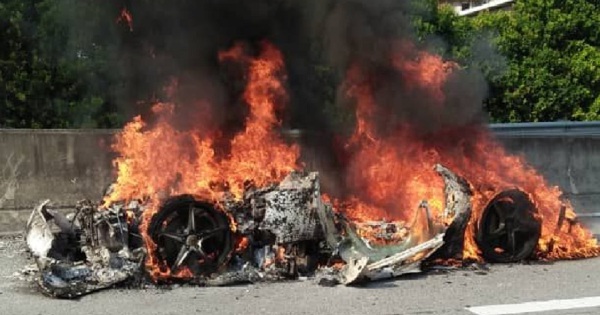 Ferrari destroyed in blaze along Kesas Highway | New Straits Times