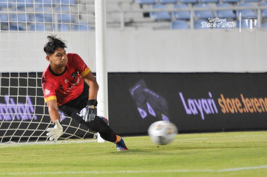 Goalie Rahadiazli out to gain experience in national training | New ...