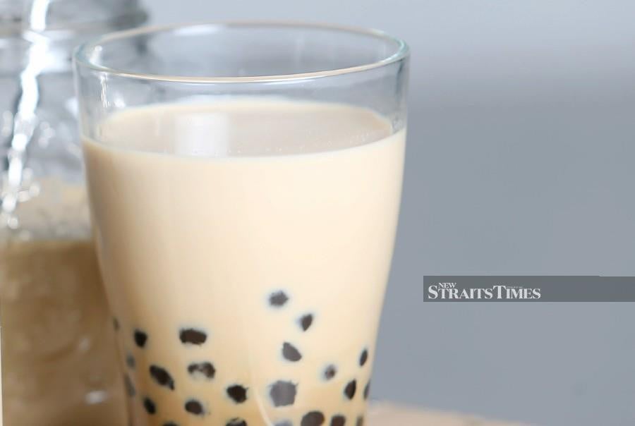 The woman had a knack for drinking bubble tea instead of water. - NSTP file pic