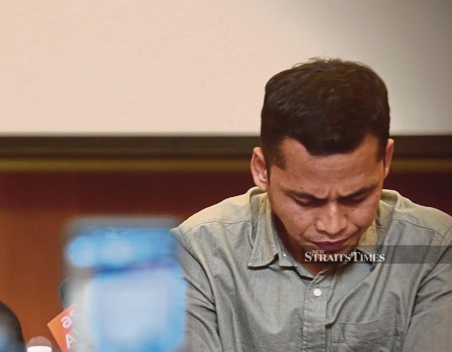 Community Communications (J-KOM) Department staff Abdul Wahab Abdul Kadir Jilani, who was involved in a lewd video call conversation with his boss, is currently grappling with depression, said his lawyer. NSTP/AZHAR RAMLI