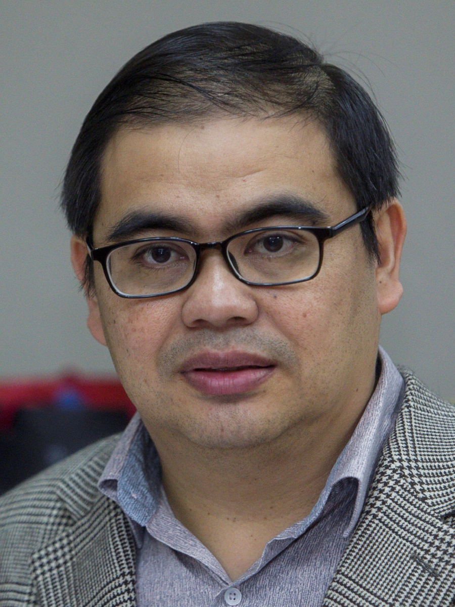 Associate Professor Dr Awang Azman Awang Pawi 