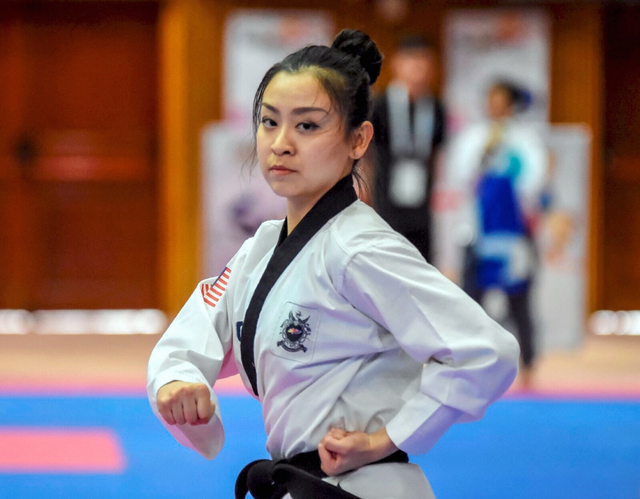 Yap Khim Wen delivered Malaysia's first gold in taekwondo at the Kuala Lumpur Sea Games (KL2017) after emerging victorious in the women's individual poomsae event today.