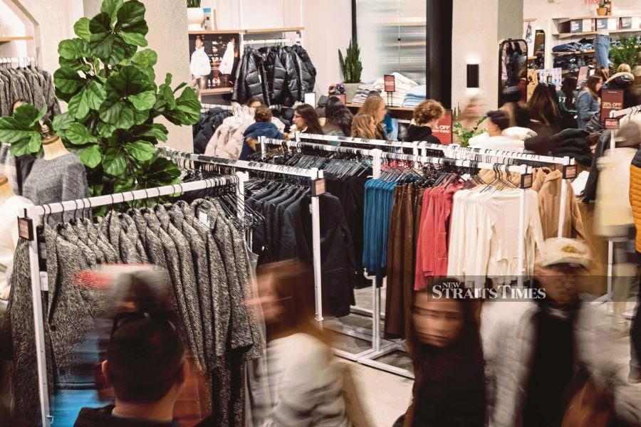 Malaysia’s retail industry achieved a better-than-expected growth rate of 2.7 per cent in retail sales in the third quarter of 2023 compared to the same July-September period in 2022.