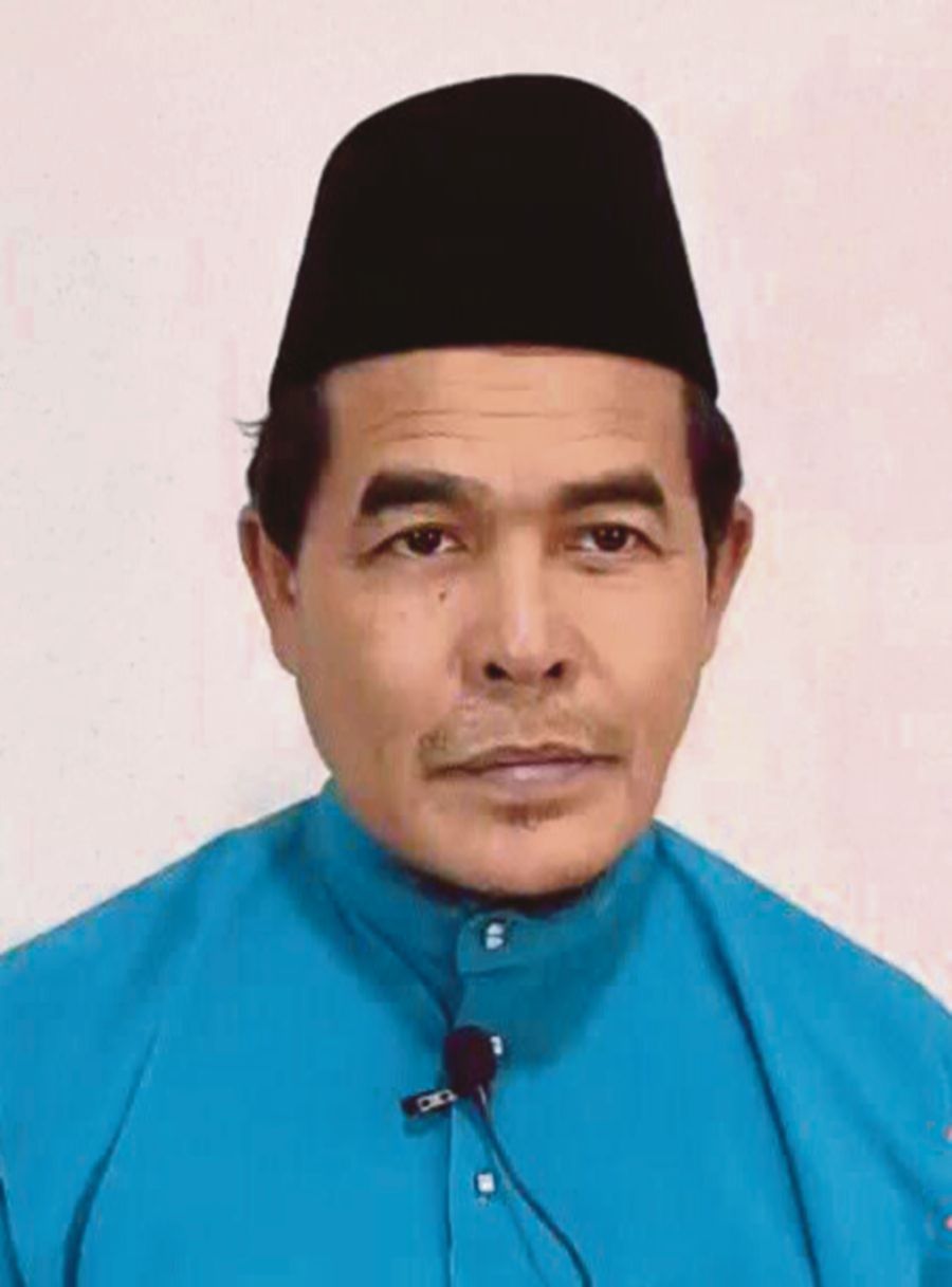 Mohd Rosli Nik Mat, popularly known as Rosli K. Matari, has published collections of poetry, including ‘Matahari itu Jauh’. 