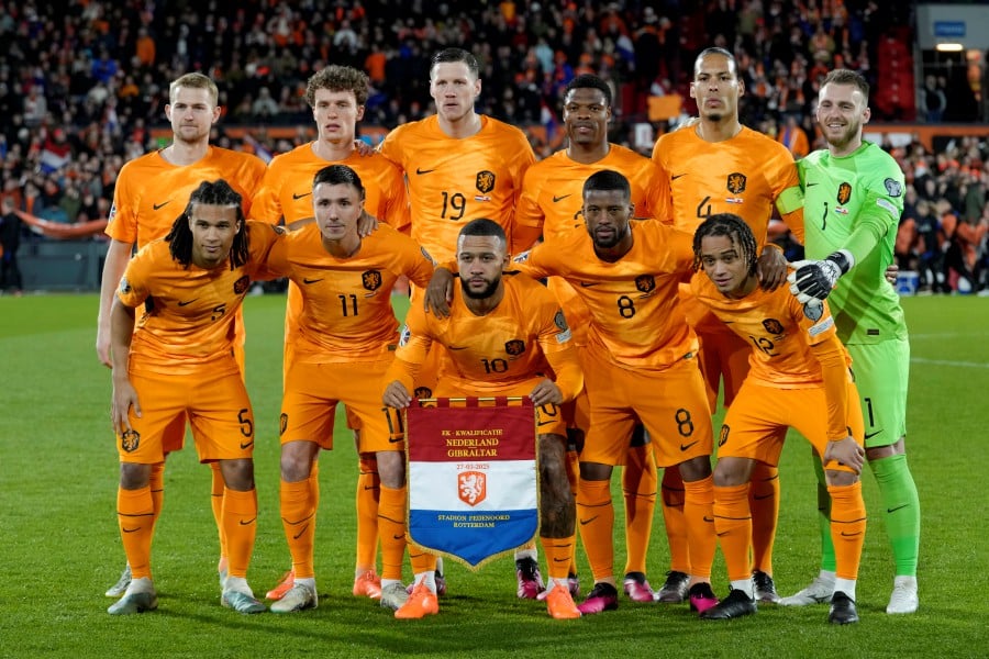 Ake double helps Dutch 10man Gibraltar in laboured 30 win