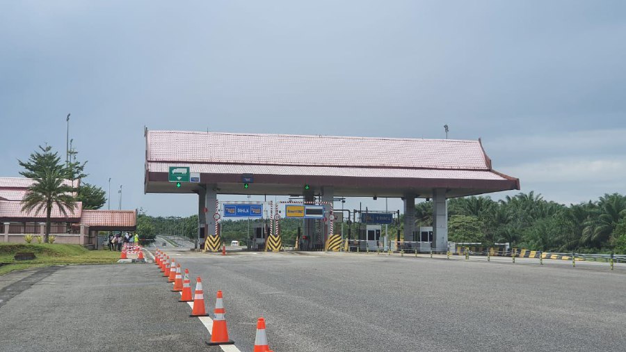 In a statement, the highway concession company LPT2 Sdn Bhd said the highway at the Paka Toll Plaza would be diverted to facilitate an ‘Emergency Safety exercise’.
