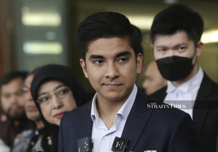Malaysian United Democratic Alliance (Muda) president Syed Saddiq Syed Abdul Rahman will reveal on Nov 2 whether he will defend his Muar parliamentary seat or otherwise in the 15th General Election (GE15). NSTP file pic