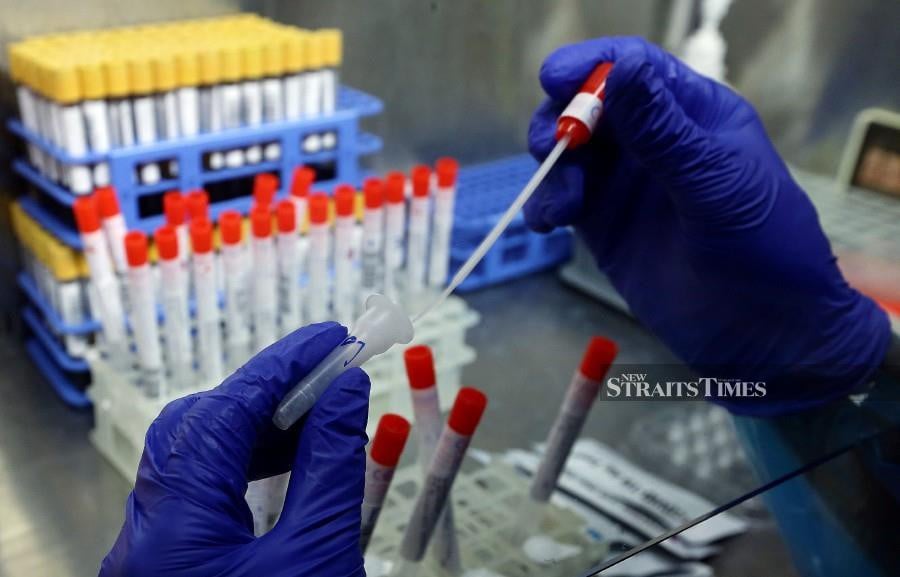 Health Minister Khairy Jamaluddin said the matter was confirmed by experts from the Institute for Medical Research (IMR), taking into account the functional mechanisms of antigen RTK and the Reverse transcription-polymerase Chain Reaction (RT-PCR). -NSTP file pic