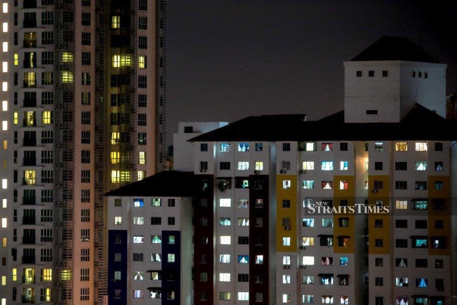 The increase in electricity bills could lead to a “double-edged” impact on domestic users. - NSTP file pic