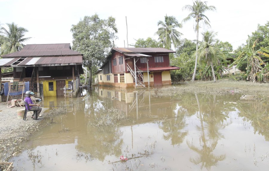 Kedah flood  victims drop to 81 only two relief centres 