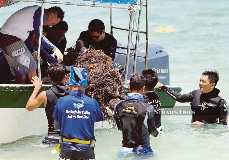 Sabah’s agencies and corporate entities need to consider a corporate social responsibility role in addressing ocean pollution. NSTP FILE PIC, FOR ILLUSTRATION PURPOSE ONLY