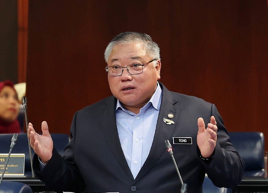 Tourism, Arts and Culture Minister Datuk Seri Tiong King Sing today claimed that there was a “culture of corruption” within the Immigration Department’s handling of arrivals of foreign visitors at the Kuala Lumpur International Airport (KLIA). -BERNAMA file pic