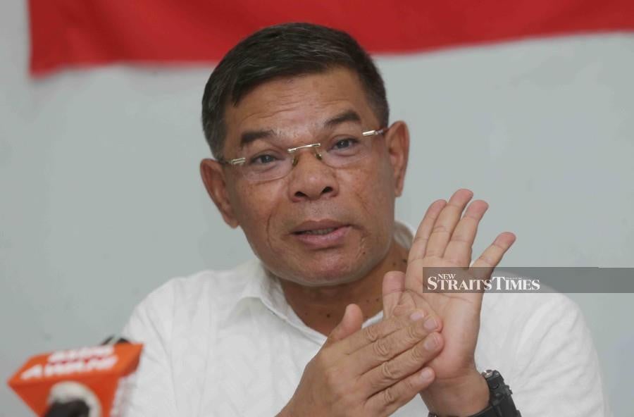 Home Minister Datuk Seri Saifuddin Nasution Ismail said that 52 foreign workers were detained earlier this year with a group of the workers found to be working without any pay. -NSTP file pic